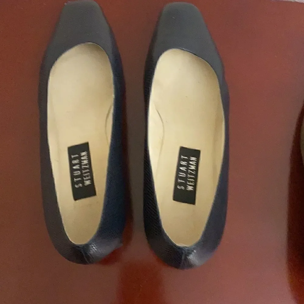 👠STUART WEITZNAN BUNDLE 8.5B Navy and Brown 1 inch shoes 👠